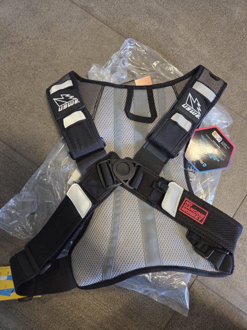 USWE Trinkrucksack 2l schwarz