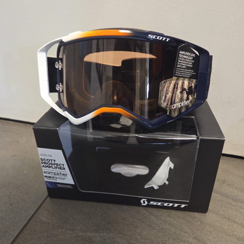 SCOTT Prospect Amplifier Works
blau/weiss